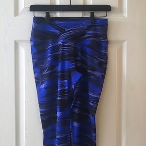 Size L Navy Camo Power rise v cut Alphalete Leggings